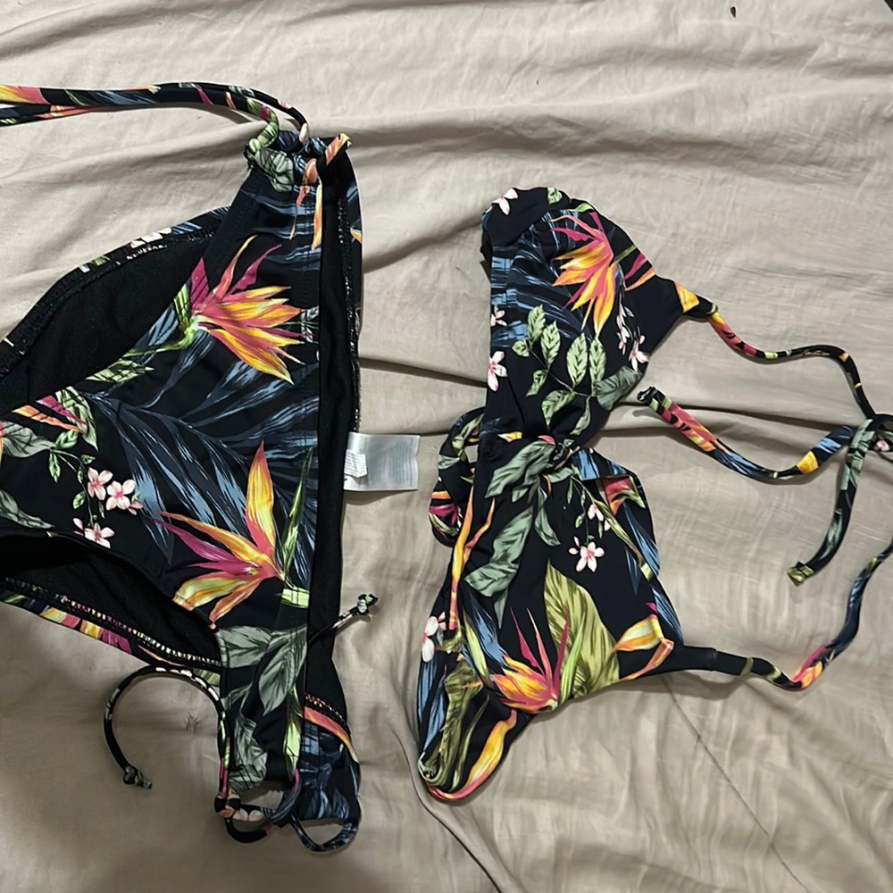 Kona Sol brand bikini. Top and bottom combo. Top size small, bottom size medium